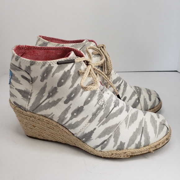 Toms Shoes - 🐞 Toms Wedge Ankle Boots Size 7.5